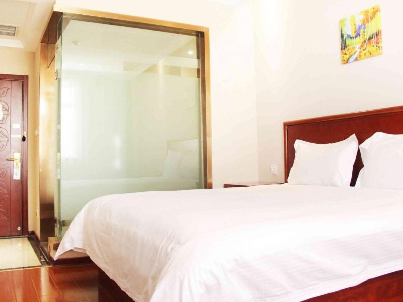 Greentree Inn Shandong Qingdao Development District Sdust Express Hotel Kültér fotó